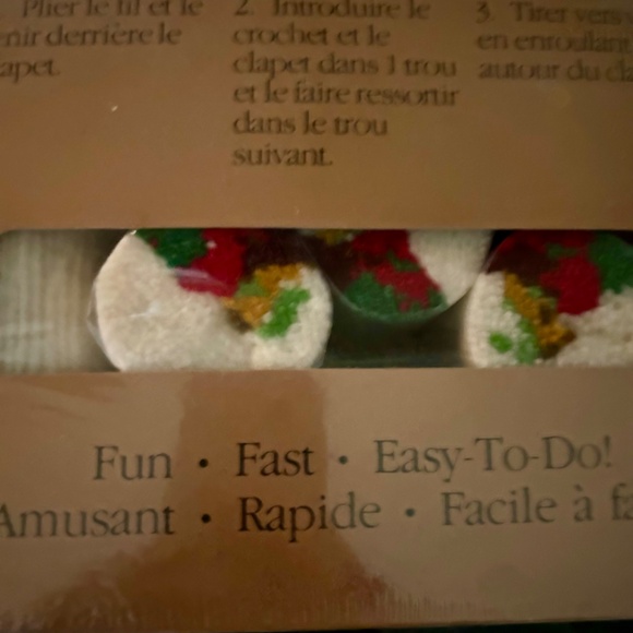 Vintage 1981 Caron Latch Hook Kit # K3307 Christmas Bells NOS Factory Sealed - Picture 3 of 4